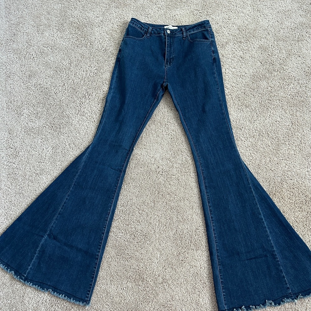 Never worn flare jeans size Large